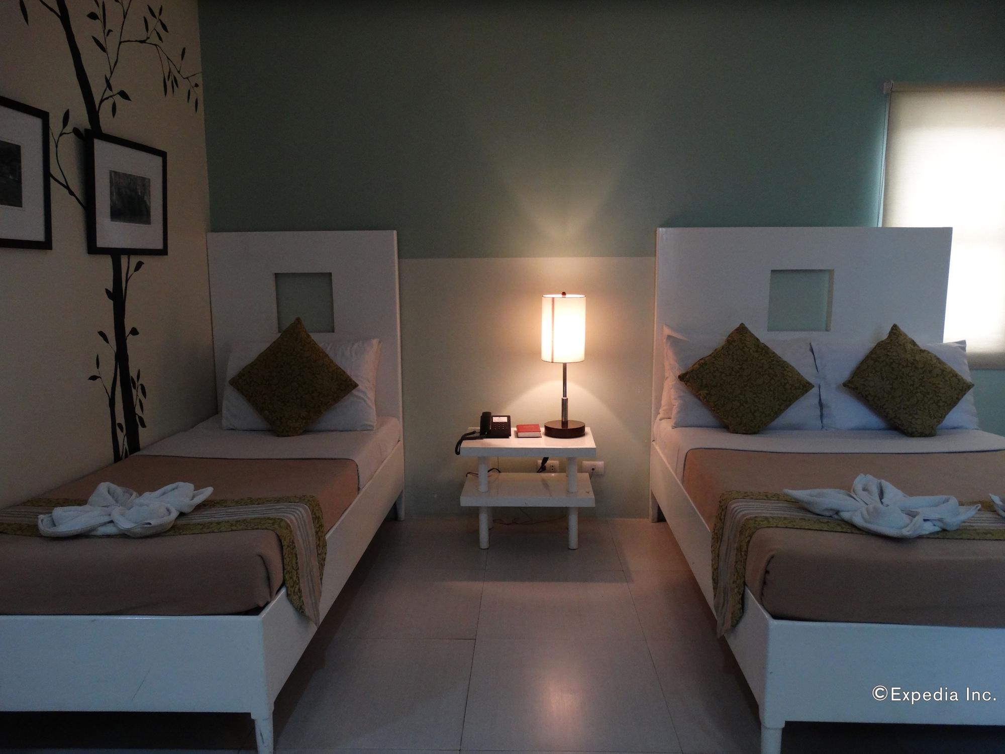 Empire Suites Hotel Puerto Princesa Ngoại thất bức ảnh