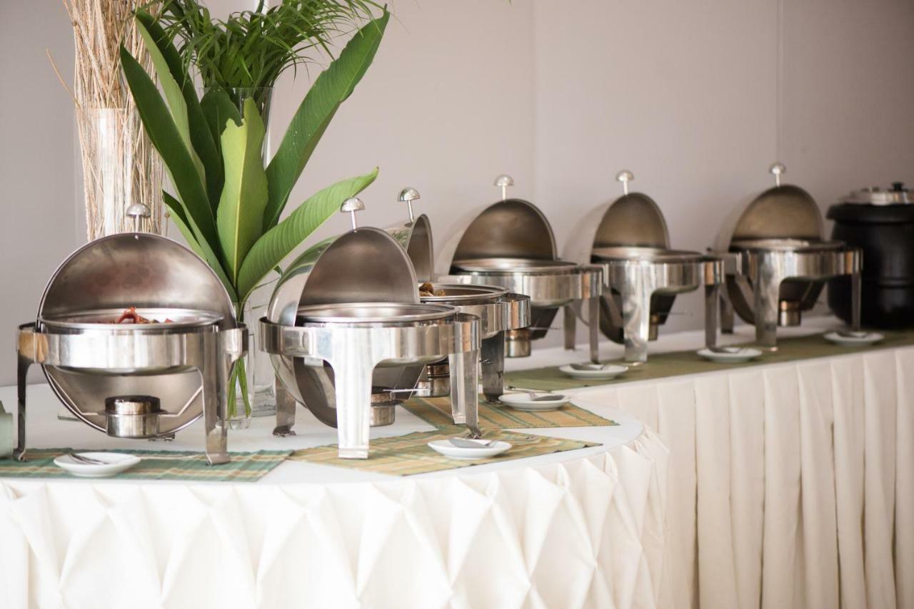 Empire Suites Hotel Puerto Princesa Ngoại thất bức ảnh
